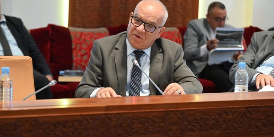 البرلماني نورالدين مضيان يثير أزمة الخصاص الحاد في تجهيزات المؤسسات التعليمية بإقليم الحسيمة ويطالب بتدخل عاجل .