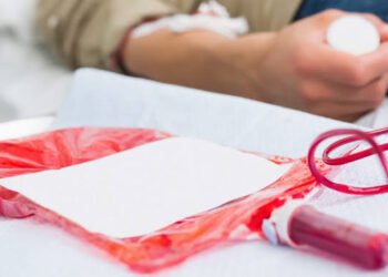 نفاد حاد في مخزون الدم بالمركز الجهوي لتحاقن الدم بالحسيمة يهدد حياة المرضى .