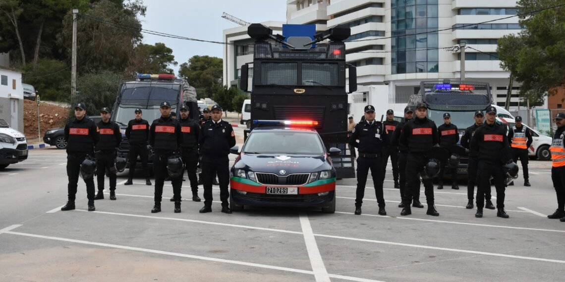 والي أمن الحسيمة يشرف على الترتيبات الأمنية الخاصة باحتفالات رأس السنة .