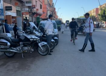 كوكبة الدراجات النارية لدرك الجديدة تحجز شاحنة محمّلة بملابس غير موثقة بمدخل طريق أزمور السيار