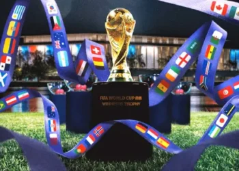 حين تفقد كرة القدم روحها… من لعبة توحِّد إلى ساحة انقسام .